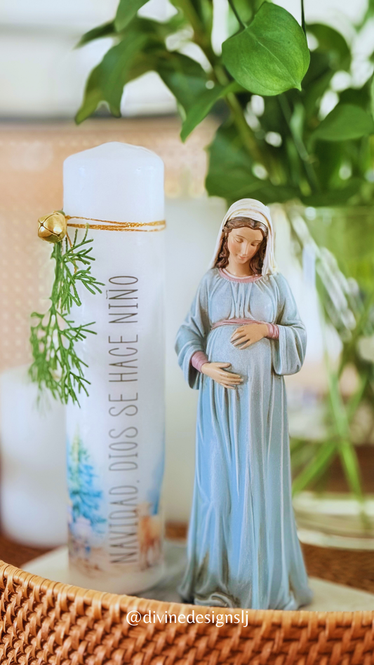 Christmas Special Edition -"God Becomes a Child” Candle (Spanish)